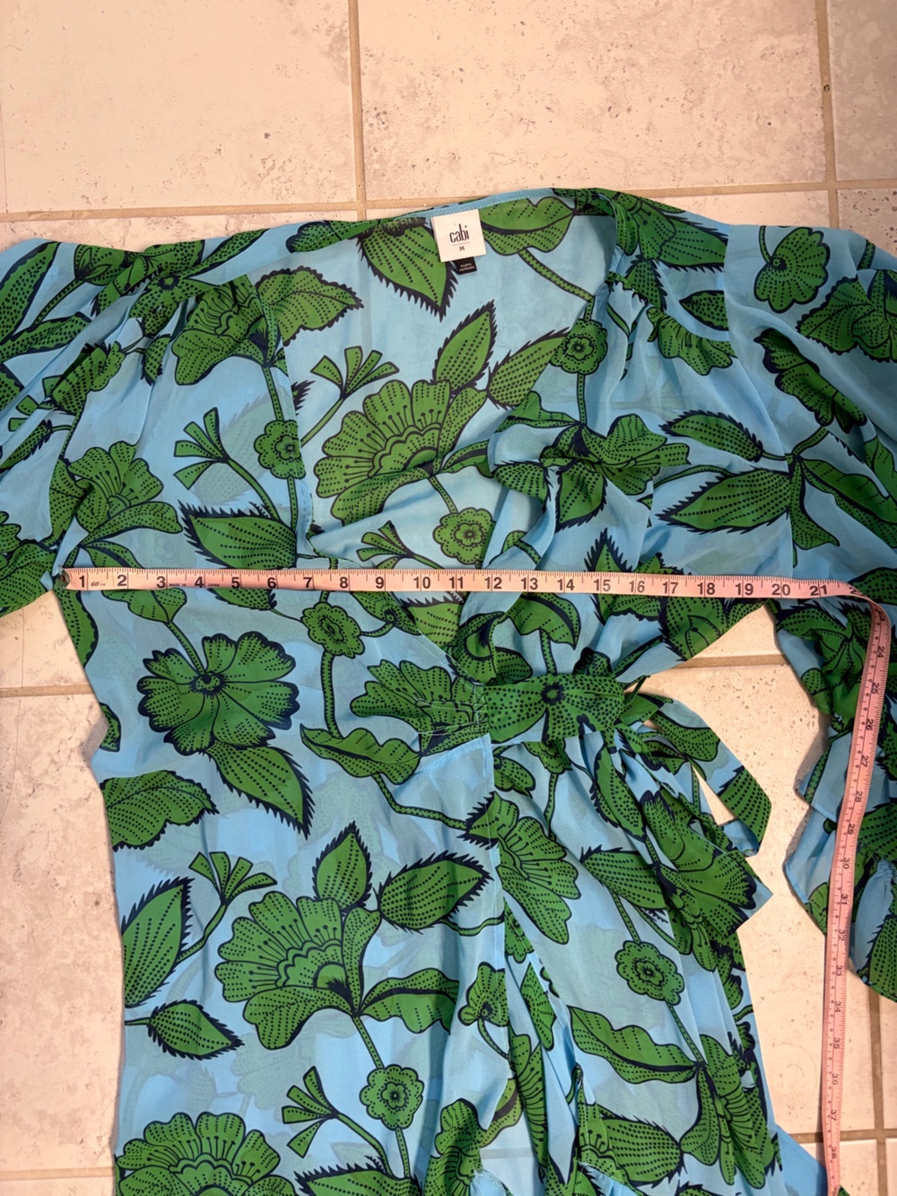 ✨CAbi | Derby Sheer Green Floral Midi Wrap Dress with Flutter Sleeves | Sz M - Picture 10 of 12